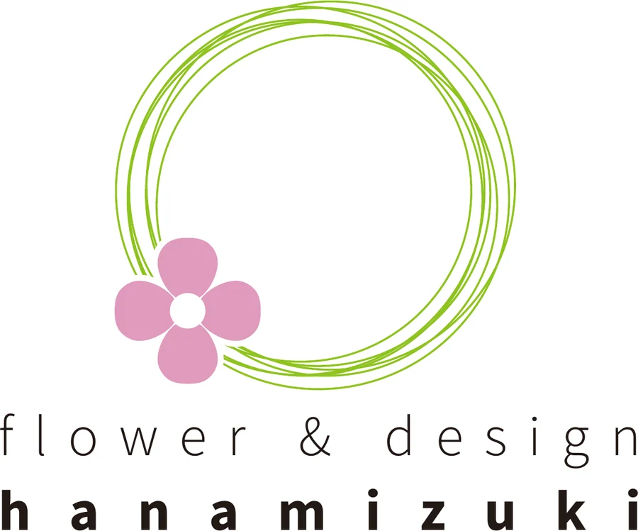 花と女性らしさをラフなラインで表現した初期案B