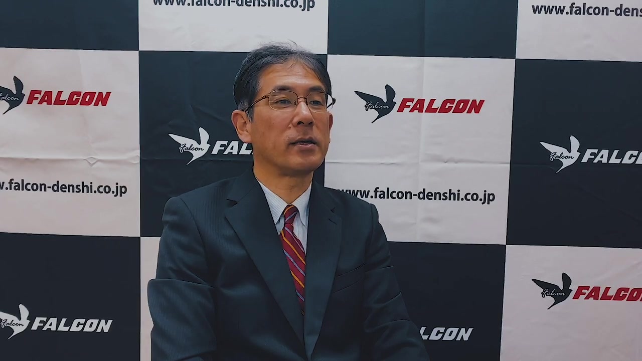 インタビューに答える木下社長